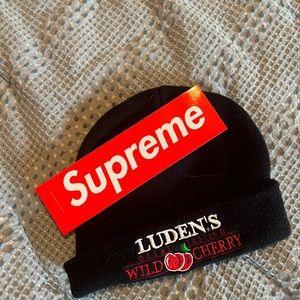 Black Supreme Beanie UNIQUE